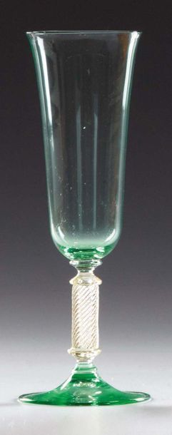 CVM & PAULY Bicchiere in vetro soffiato verde acqua, lo stelo striato a caldo
Verre...