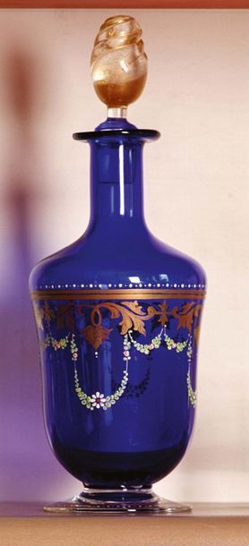 MURANO Bottiglia in vetro blu cobalto con motivo di ghirlanda di fiori smaltata,...