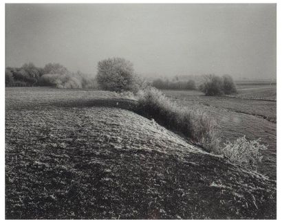 null Deux photographies: DENEYER, MARC (1945) France, 1989. Tirage argentique de...