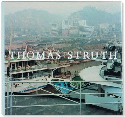 null Ensemble de deux ouvrages: STRUTH, THOMAS (1954) Thomas Struth 1977-2002. Dallas...