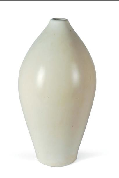 TOINI MUONA (1904-1987) Vase Céramique blanche. Édition Arabia. Vers 1950. H_36 ...