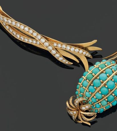 CHAUMET. Années 1960 RARE PARURE « Ananas » composée d'un COLLIER torque articulé...