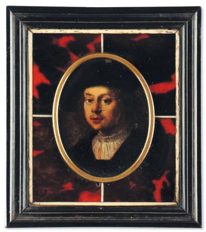 ECOLE FLAMANDE VERS 1680 Portrait d'homme au bonnet Miniature ovale sur cuivre. H_5...