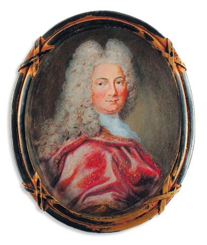 ECOLE FRANÇAISE VERS 1700 Portrait d'homme à la cape rouge Miniature ovale. H_6,5...