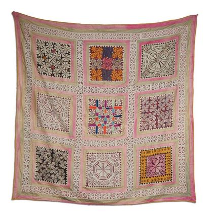 Textiles Kutch en coton et soie, à décor...