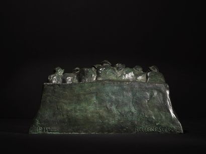 HÉLÈNE ZELEZNY-SCHOLTZ (1882-1974) 
Sculpture en bronze « la lecture du journal »,...