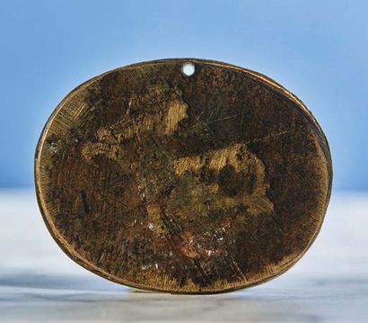 null Oval PLATE in patinated bronze representing soldiers in front of enthroning...