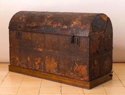 null RARE BOX with a domed lid, known as a travel sideboard, made of wood painted...
