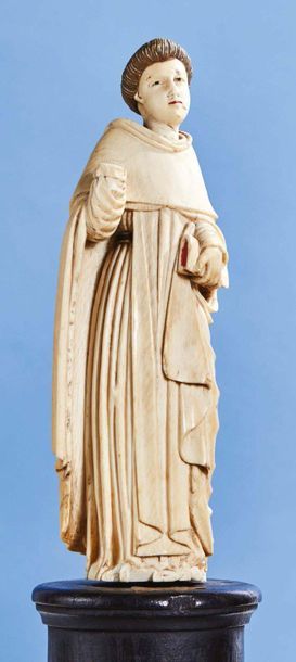 Saint Moine en ivoire sculpté en ronde-bosse...