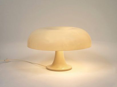 GIANCARLO MATTIOLI (Né en 1933) & GRUPPO ARCHITETTI Lampe modèle « Nesso » 

ABS...