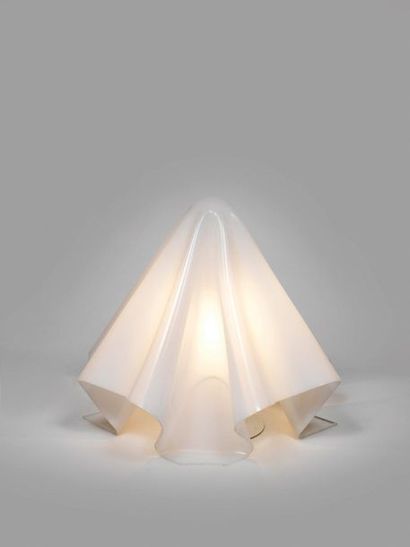 Shiro KURAMATA (1934-1991) Lampe modèle « Oba-Q » issue de la « K-serie » 

Perspex...