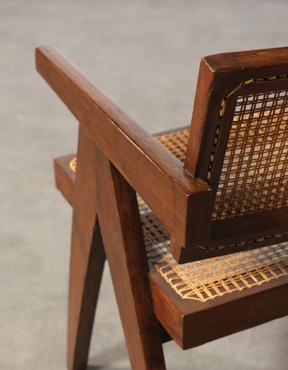 Pierre Jeanneret (1896-1967) Paire de fauteuils «Easy Chair»
Teck et osier
Teak and...