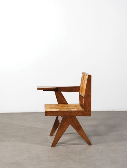 Pierre Jeanneret (1896-1967) Chaise écritoire dîte "writing chair"
Teak and cane
Teak...