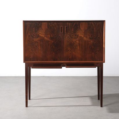 Kai KRISTIANSEN (Né en 1929) Two-door cabinet with shelves, model "521"
Flamed rosewood...