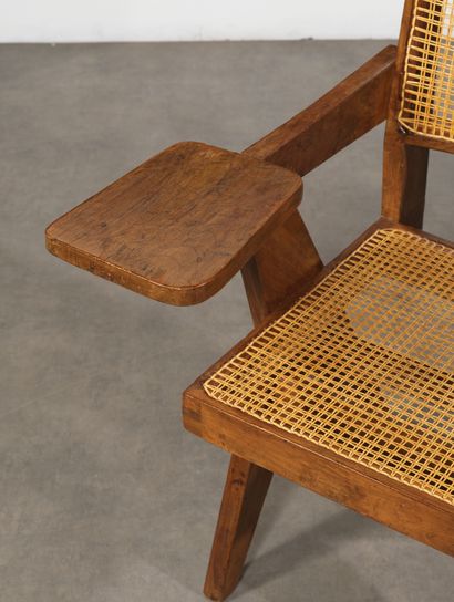 Pierre Jeanneret (1896-1967) Chaise écritoire dîte «writing chair»
Teck et cannage
Teak...