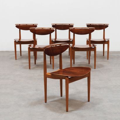 Finn JUHL (1912-1989) Set of 6 chairs model "BO 62"
Rosewood

 Edition Bovirke
About...