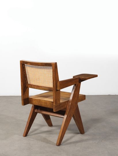 Pierre Jeanneret (1896-1967) Chaise écritoire dîte «writing chair»
Teck et cannage
Teak...