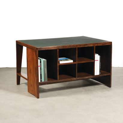 Pierre Jeanneret (1896-1967) Library desk
Teak and leather
Teak and leather
About...