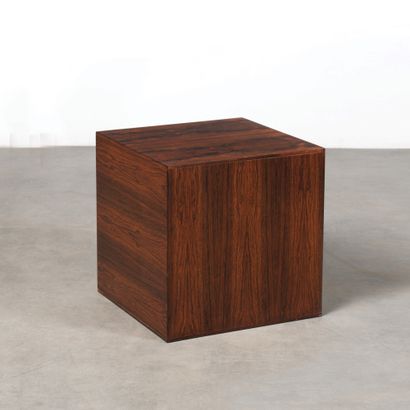 POUL NØRREKLIT (1913-2007) Table basse
Palissandre
Rosewood
Édition Georg Petersens...