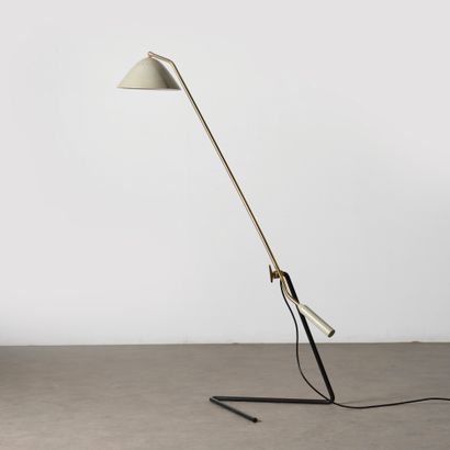 STILNOVO (FONDÉ PAR BRUNO GATTA EN 1946) Adjustable floor lamp
Grey and black lacquered...