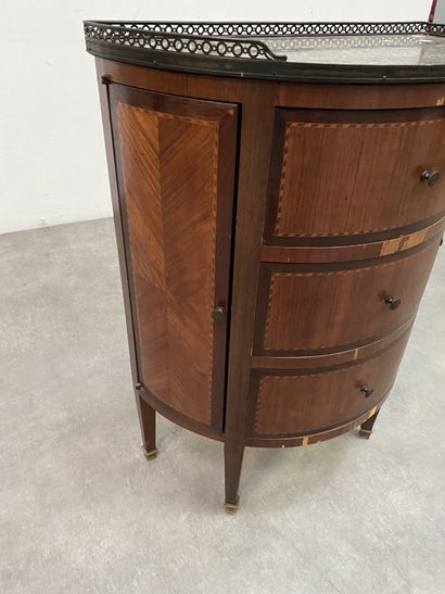 null Half moon chest of drawers In wood veneer in curling and fillets, black marble...