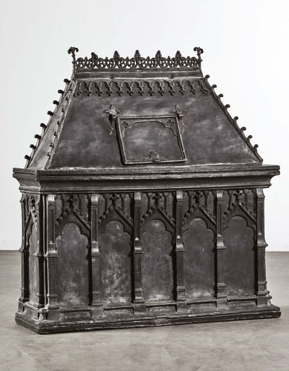 null Rare and important lead fountain. Architectural form with a parallelepipedic...