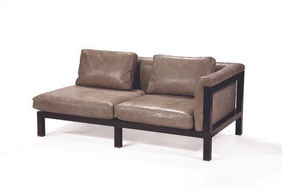 null JULES WABBES (1919-1974) Two sofas and two sofa ends Stained wood, leather and...