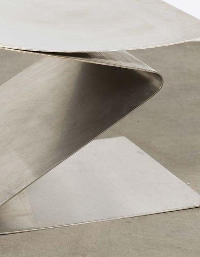 Benoit MELK (1942-1987) 
Tabouret modèle «Z»
Acier inoxydable Stainless steel
Vers...