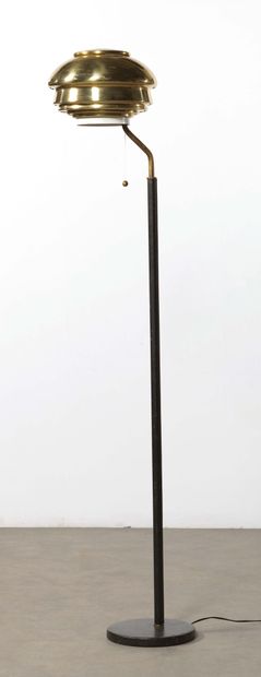 Alvar Aalto (1898-1976) 
Floor lamp model "A 808"
Brass, leather and painted metal
Brass,...