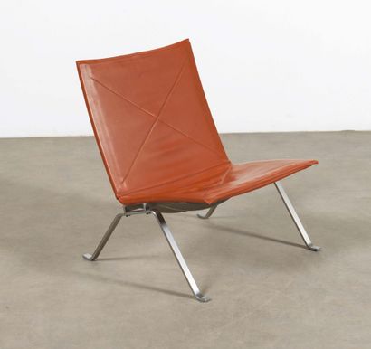 Poul KJAERHOLM (1929-1980) 
Fireside chair model "PK22"
Steel and caramel leather,...