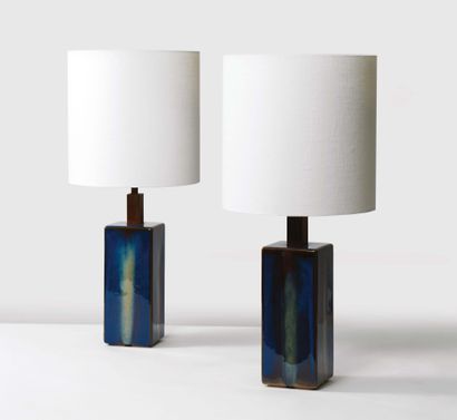 EINAR JOHANSEN (XXE SIÈCLE) 
Pair of table lamps Ceramic and rosewood
Ceramic and...