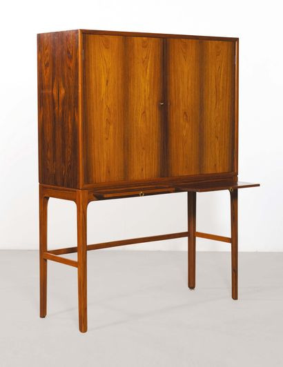 Ole Wanscher (1903-1985) 
Cabinet Laiton et palissandre
Brass and rosewood
Manufacture...