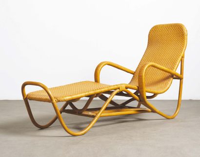 TRAVAIL SCANDINAVE (XXe siècle) 
Chaise longue
Woven cane and bamboo
Woven cane and...