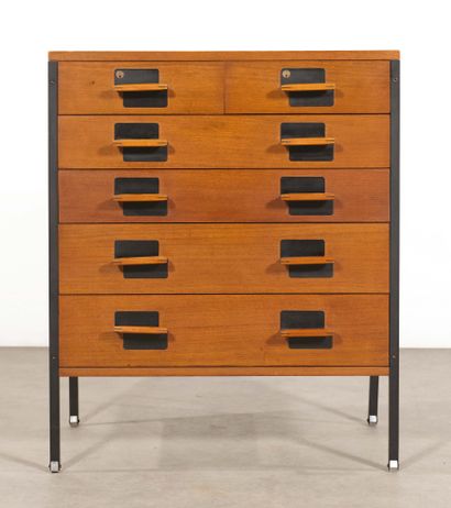 Ico PARISI (1916-1996) 
Chest of drawers from the "Positano" series
Walnut veneer,...
