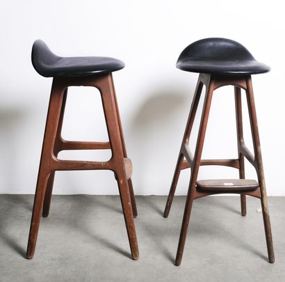 null Bar in natural wood, two high stools H_115 cm W_110 cm D_40 cm Stools : H_75...
