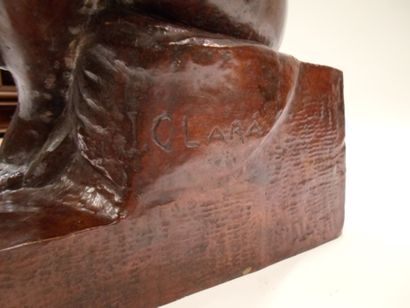 null José Clara AYATS (1878-1958) Déesse Epreuve en bronze à patine brune signée...
