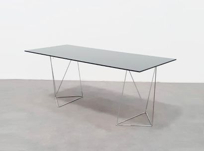 null MAX SAUZE (attributed to) Smoked glass and metal desk H_72,5 cm W_180 cm D_80,5...
