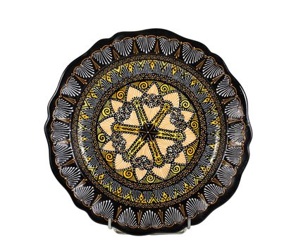 null HENRIOT QUIMPER . Polychrome earthenware plate Signed under the base H_5 cm...