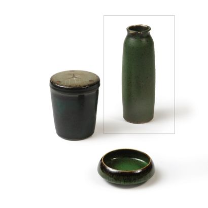 Carl Harry STALHANE (1920-1990) Vase cylindrique, vers 1950
Émail mat vert jaspé...