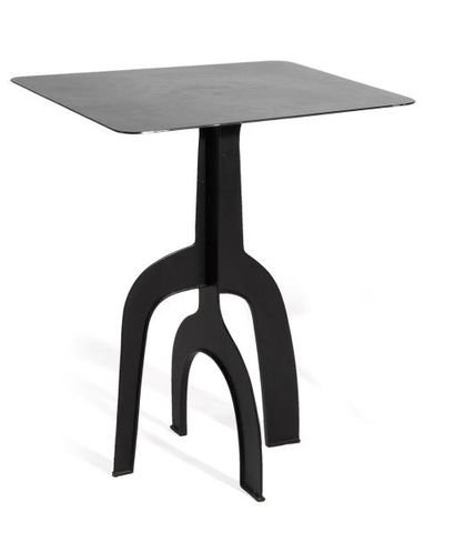 FRANCK EVENNOU Commande spéciale Paire de tables Charles Acier. Vers 2007 H_74 cm...