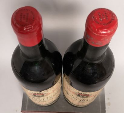 null 2 bottles Château LARCIS DUCASSE - Gcc Saint Emilion 1966
Labels slightly stained....