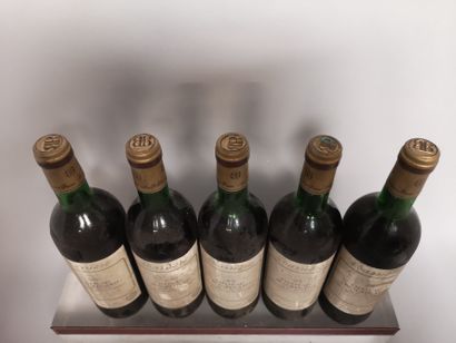 null 
6 bouteilles Château BEAUREGARD - St. Julien 1979 Mise BARRIERE Nég.



Etiquettes...