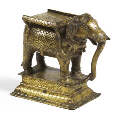 ELEPHANT SCULPTURE. Brass. Made of cast brass,...