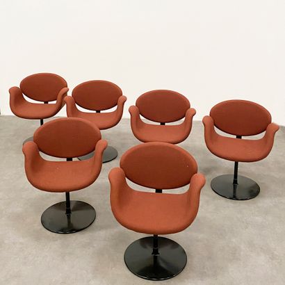 Pierre PAULIN (1927-2009) Suite de 6 chaises modèle "tulipe" Jersey et métal laqué...