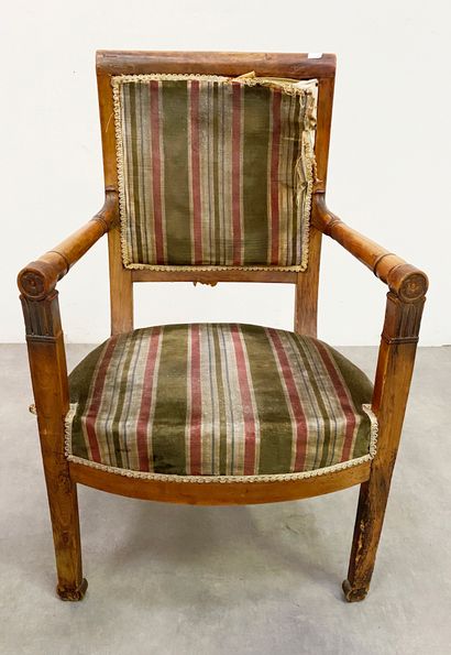 null Mahogany armchair decorated with stylized dolphins Restoration period Early...
