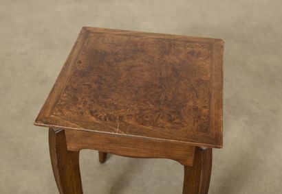 null Pair of side tables in natural wood with burr veneer top H_48 cm W_36 cm D_36...