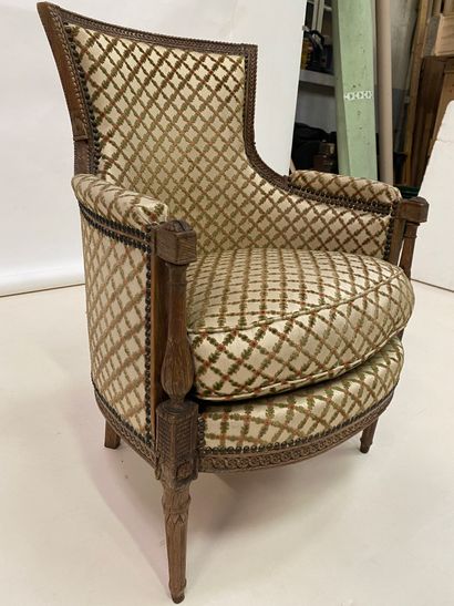 null Carved natural wood armchair with detached columns. Directoire period H_88 cm...