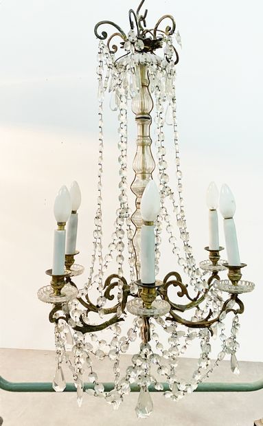 null Chandelier with pendants and glass pendants with six arms of light, two wall...