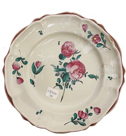 null Lot of ceramics including 13 plates and 2 dishes in faience of the East and...