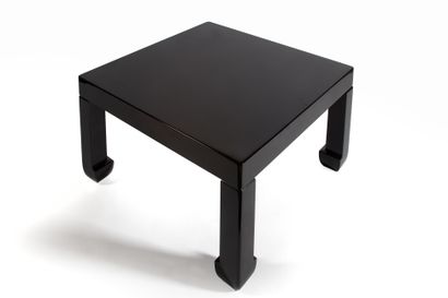 null Coppia di tavole basse quadrate in legno laccato color nero, epoca modern
Table...